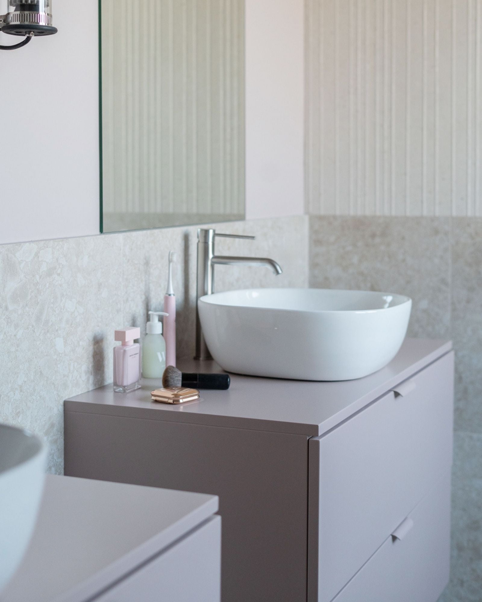 meuble double vasque coloré parme