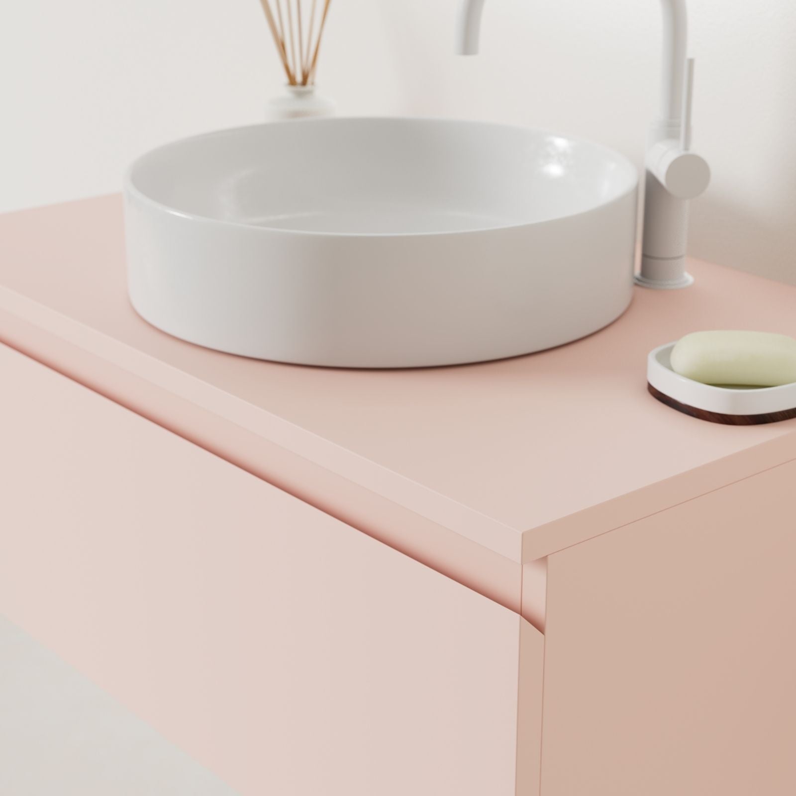 meuble salle de bain mino 80 cm rose poignées intégrées avec vasque posé vue angle