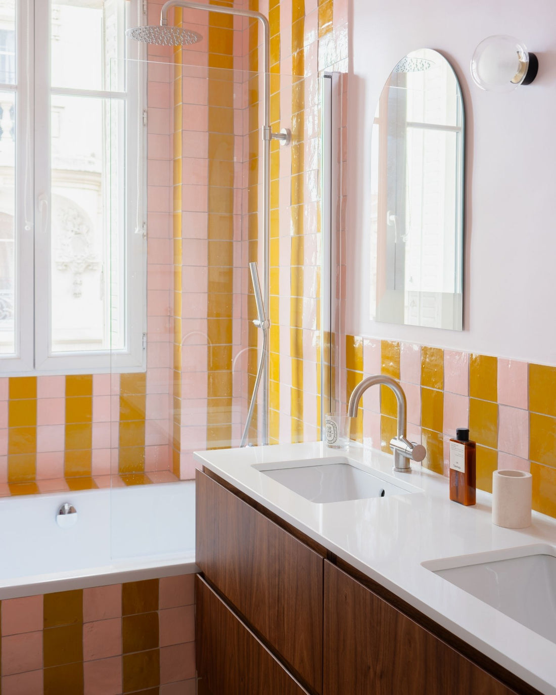 meuble salle de bain noyer installé chez un client