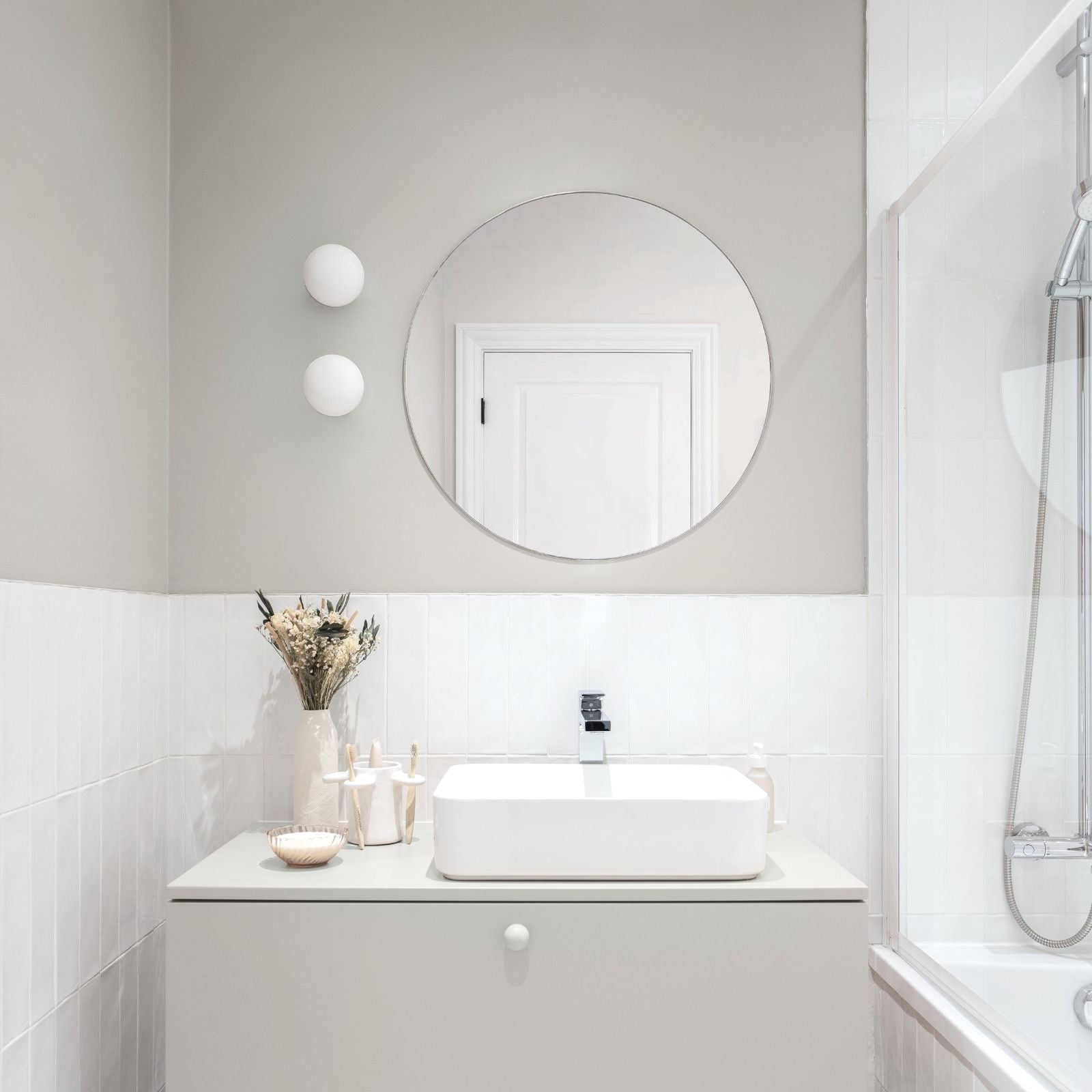 peinture meuble salle de bain couleur craie application intérieur