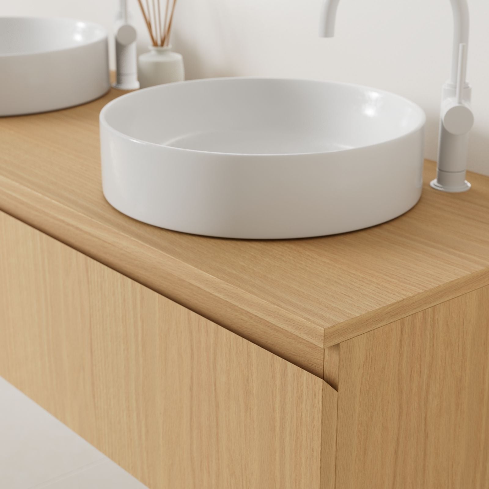 meuble salle de bain mino 140 cm chêne poignées intégrées avec double vasque à poser vue angle