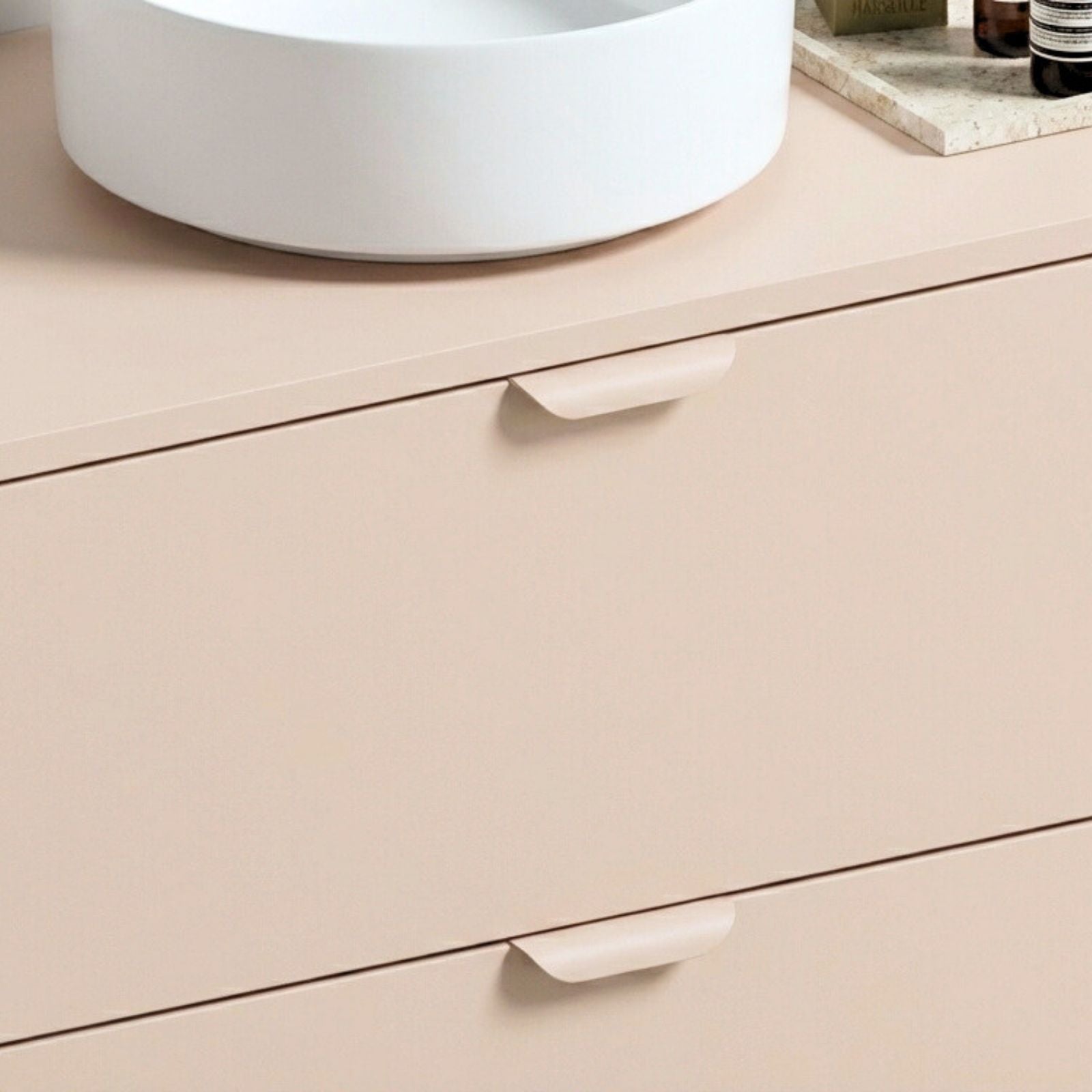 poignée meuble salle de bain Léo rose façade tiroir