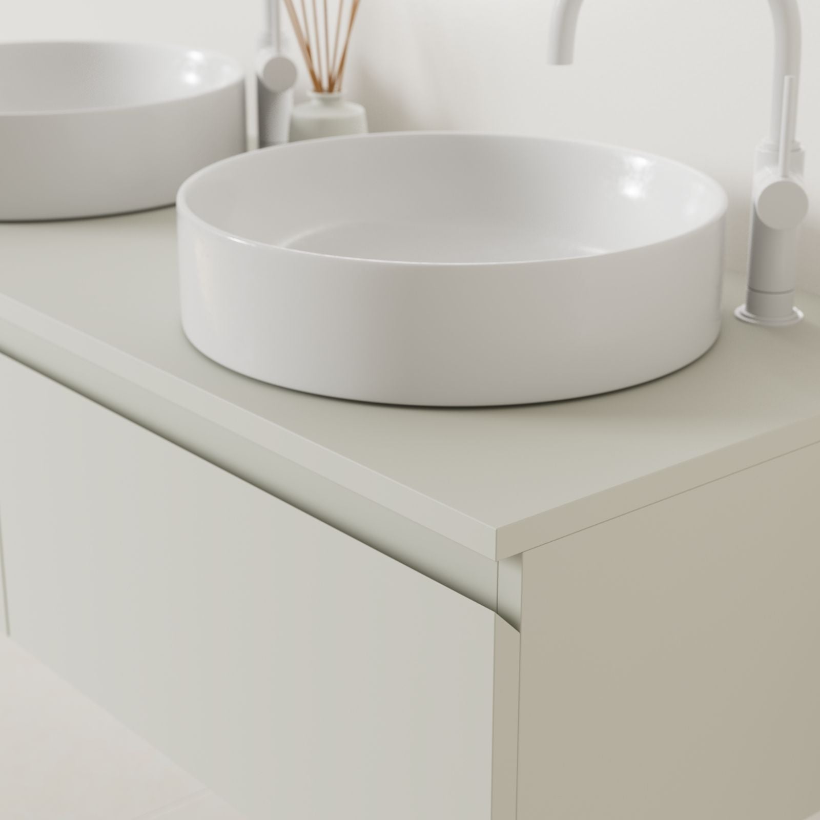 meuble salle de bain mino 120 cm craie poignées intégrées avec double vasque à poser vue angle