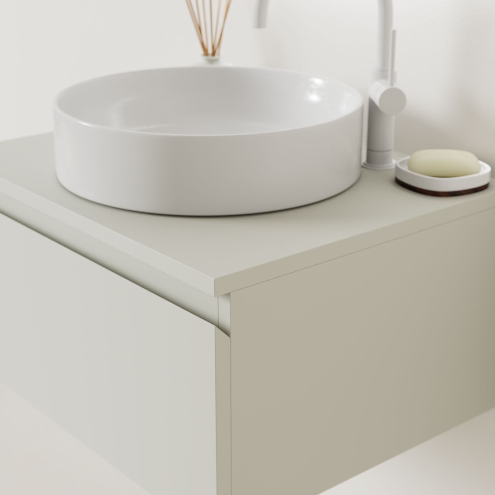 meuble salle de bain mino 60 cm craie poignées intégrées avec vasque posé vue angle