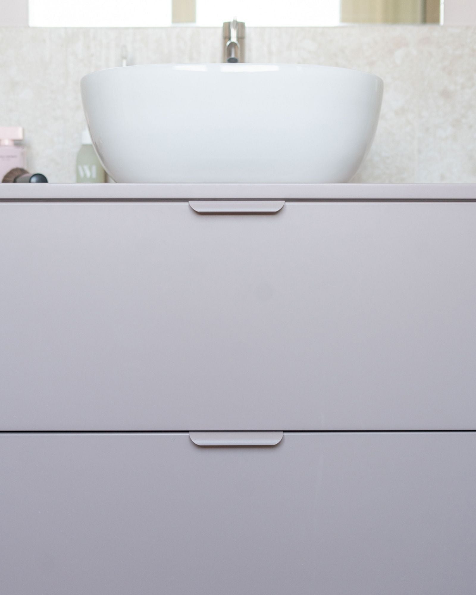 poignées de meuble de salle de bain parme détail