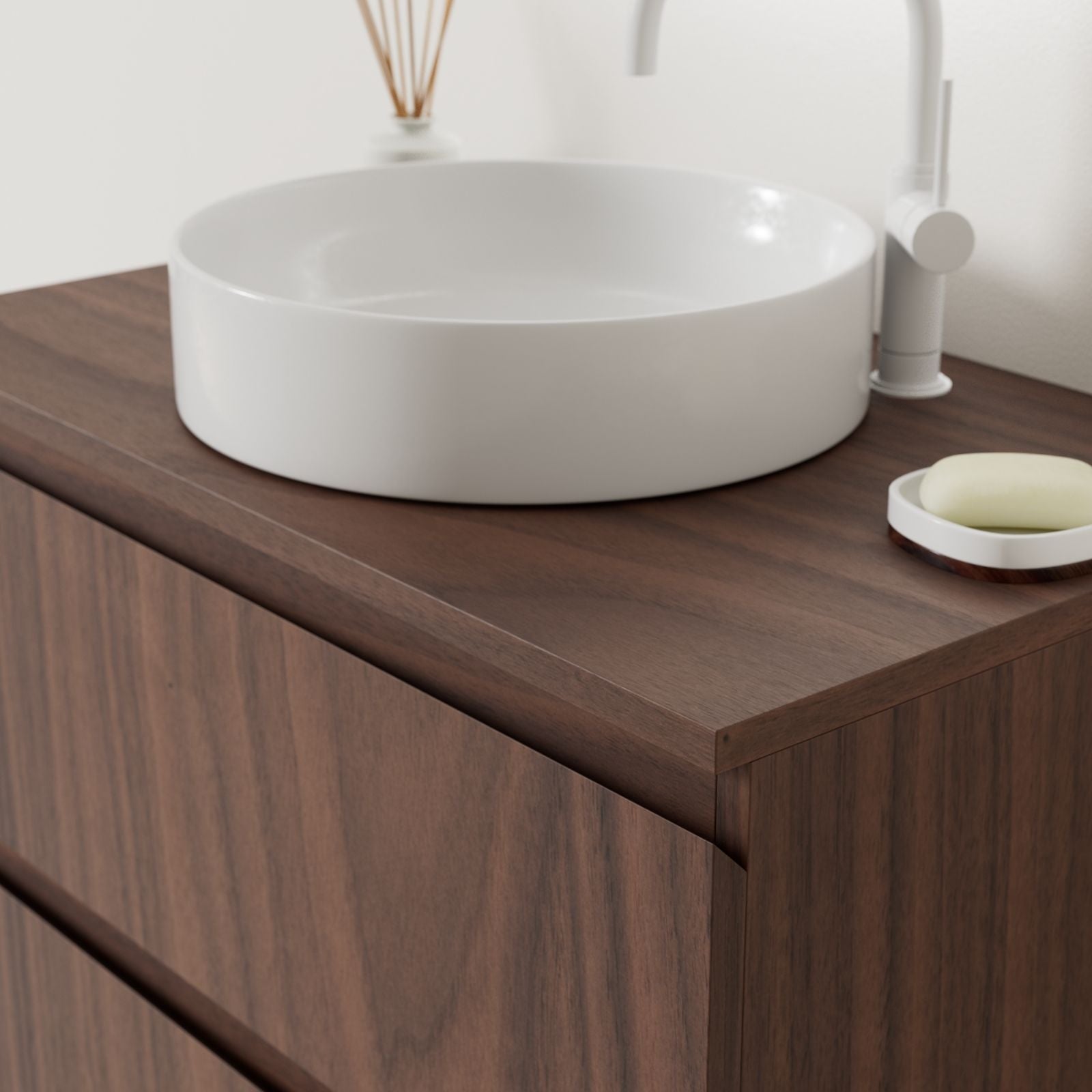 meuble salle de bain marco noyer 80 cm façade prise de main vue angle