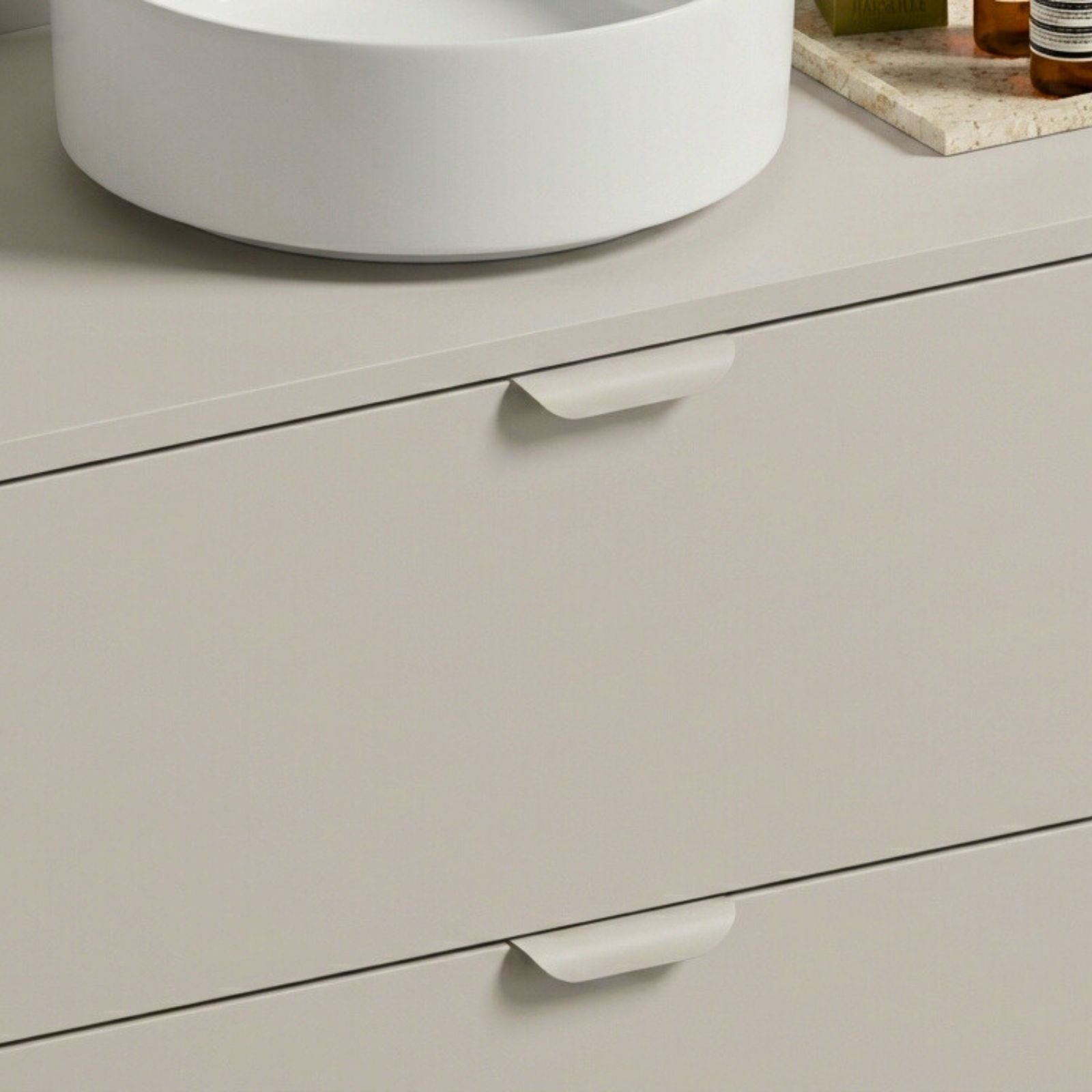 poignée meuble salle de bain Léo greige façade tiroir